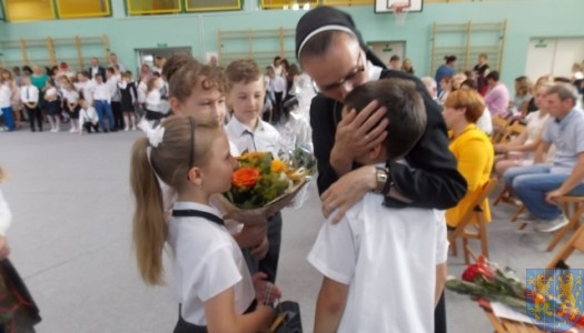 Rok szkolny w Szkole Podstawowej nr 2 im. Papieża Jana Pawła II uroczyście zakończony